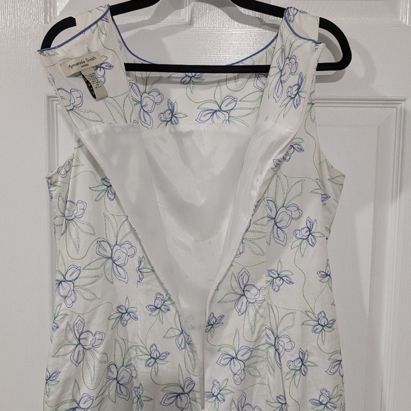 Amanda Smith White, Blue & Green Floral Embroidered Sleeveless Dress in Size 14 - Picture 9 of 9